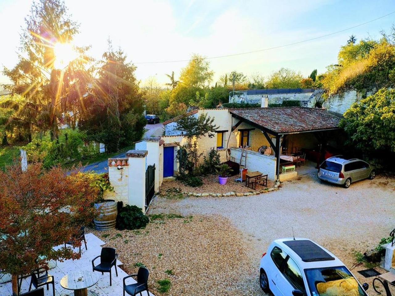 Manoir Le Cristal Futuroscope -20 Poucent Sur Les Nuitees Et -30 Pourcent Sur Le Futuroscpe ! Beaumont (Vienne) Eksteriør billede